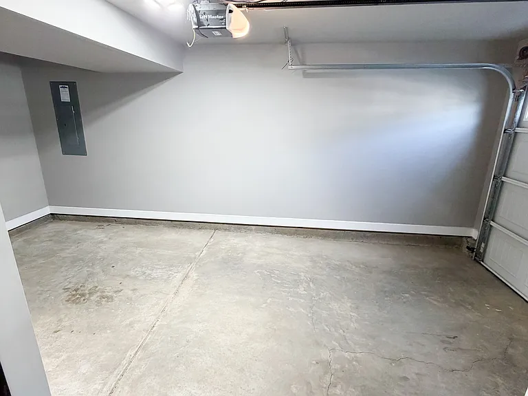 204 Maple Forge Trl — Photo 13