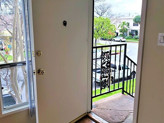 3rd image of 605 N Florence St #8335000