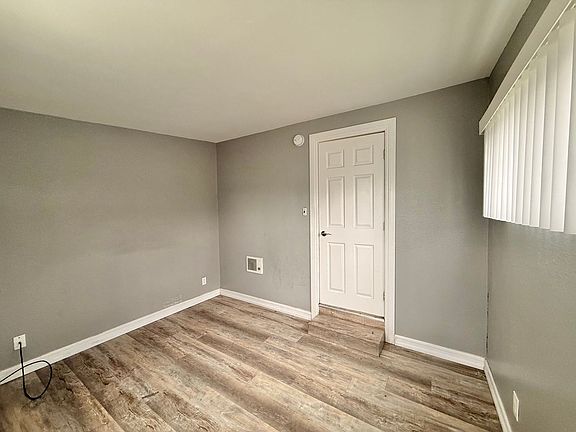 5th image of 4041-43 National Ave #4041