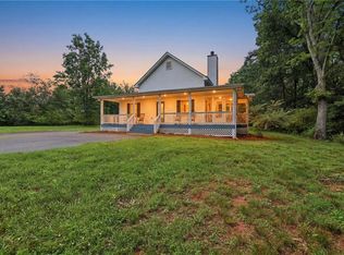 9178 Skitts Mountain Dr, Lula, GA 30554