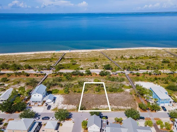 301 Front St, Pt Saint Joe, FL 32456