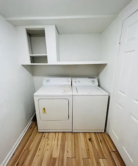 2339 W Beach St — Photo 9