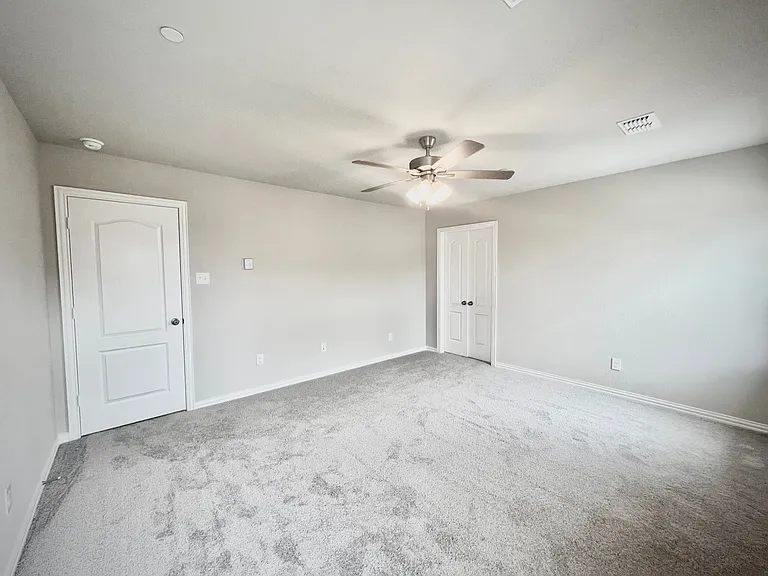 3717 Malibu Dr — Photo 5