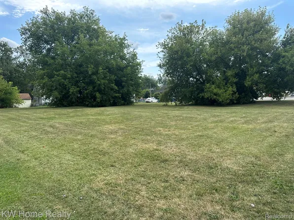 11916 N Saginaw St, Mount Morris, MI 48458