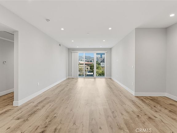 4th image of 5820 La Mirada Ave #402