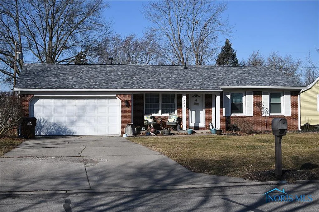 208 Westfield Ave photo 1