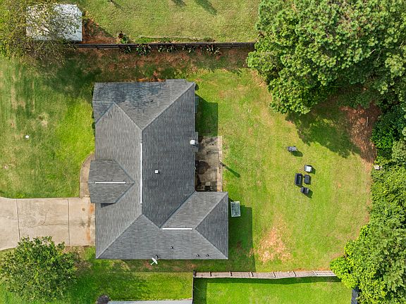 3rd image of 1304 Bunker Ridge Ln
