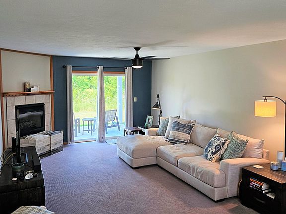 2nd image of 6327 Oak Crest Ln