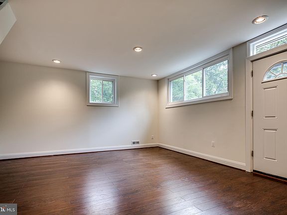 5th image of 4102 Wexford Dr