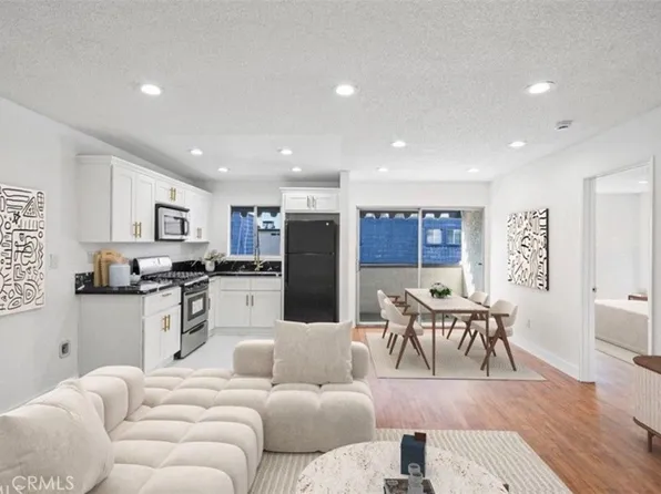 18530 Hatteras St Unit 333, Tarzana, CA 91356