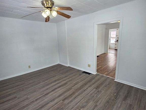 3rd image of 825 Garfield Ave