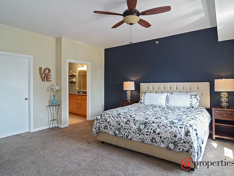4350 N Broadway St — Photo 8