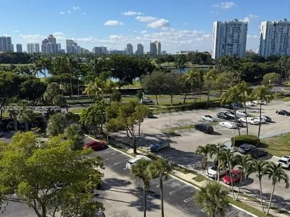 3701 N Country Club Dr APT 706, Aventura, FL 33180