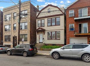 15 Grant Ave, Jersey City, NJ 07305