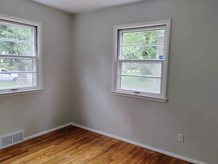 1312 SW Glendale Dr — Photo 6