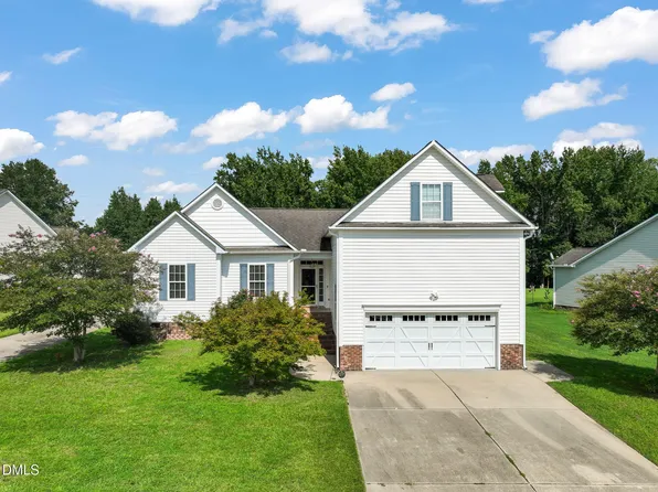 105 Willmont Ct, Benson, NC 27504