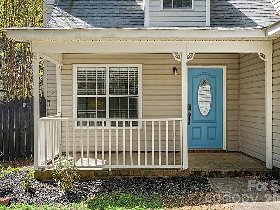 3rd image of 3601 Cedarbark Dr