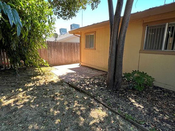 5th image of 6851 Trovita Way