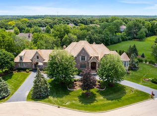 5N211 Wilton Croft Rd, St Charles, IL 60175