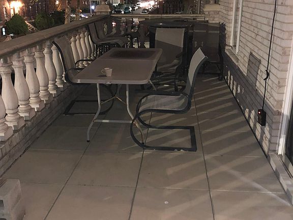 4th image of 180 Bay 28 St