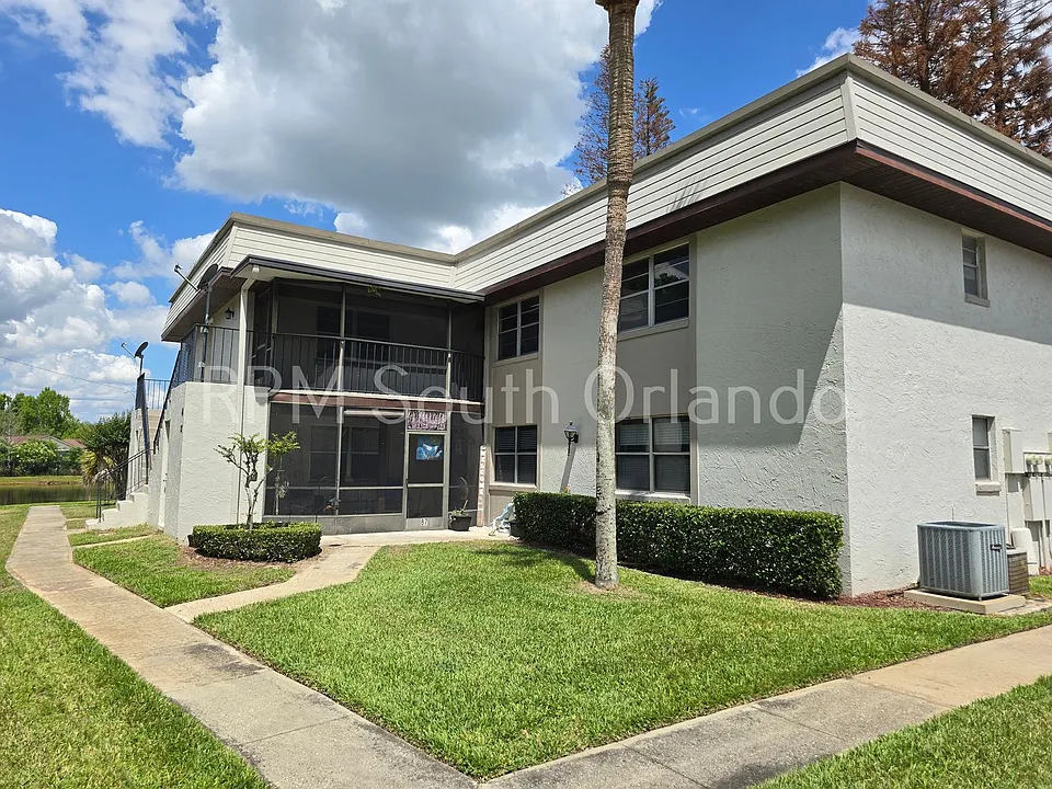 88 Windtree Ln #K