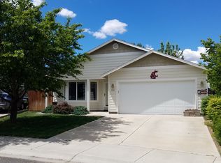 214 Millenium St, Moxee, WA 98936