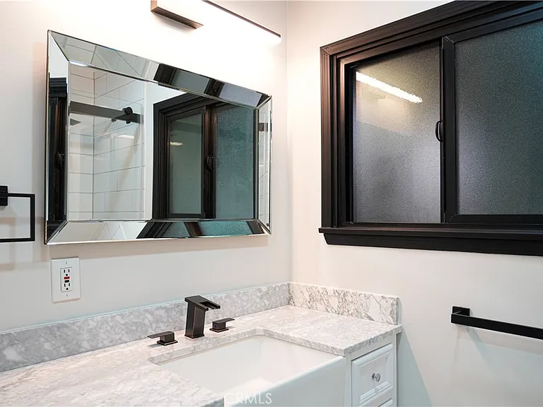 6343 Livia Ave — Photo 11