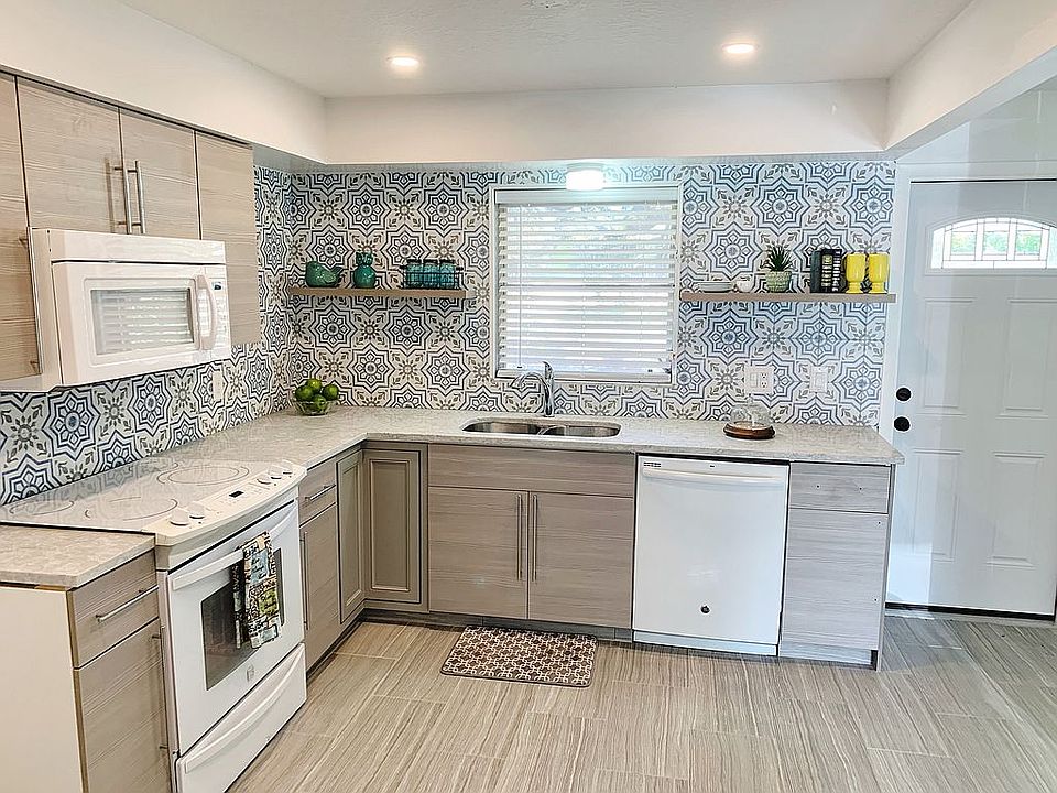 1st image of 7005 Lafayette