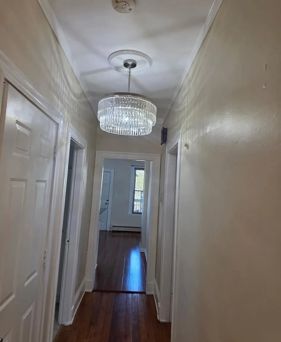 3 bed, $3,000 — Photo 2