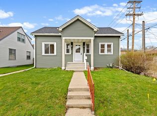 2319 S 61st St, West Allis, WI 53219