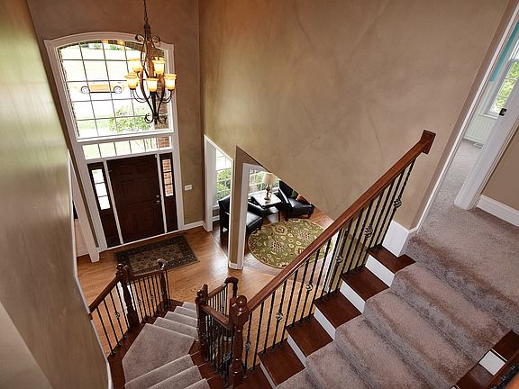 3rd image of 3002 Majestic Oaks Dr