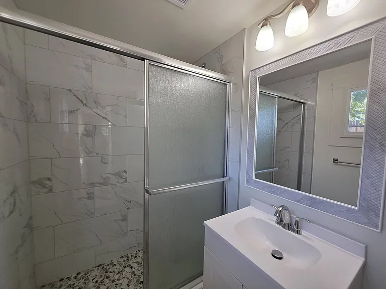 2021 Road 48 — Photo 15