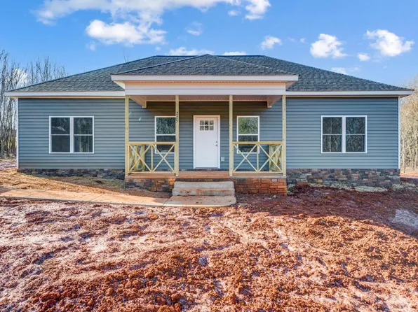 275 Cornfield Ln, Appomattox, VA 24522