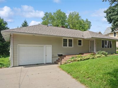 117 10th Ave SW, Mount Vernon, IA, 52314