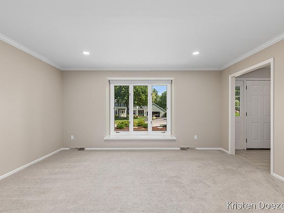 5th image of 7716 Kirkwall Dr SE