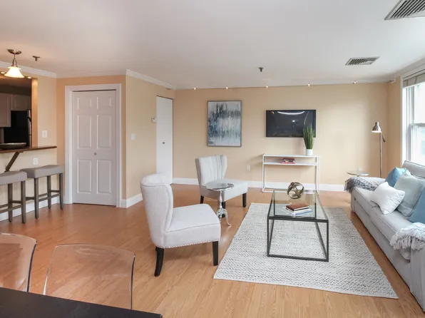 171 W 6th St APT 3, Boston, MA 02127
