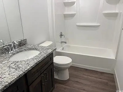 1532 N 160 W #202 — Photo 6