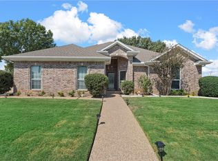 169 Houston Dr, Hewitt, TX 76643