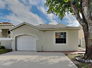 9990 River Run Cir S, Hollywood, FL 33025