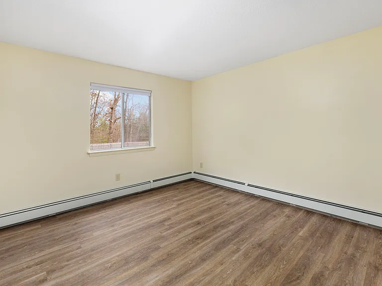 East Bay Apartments — Photo 46