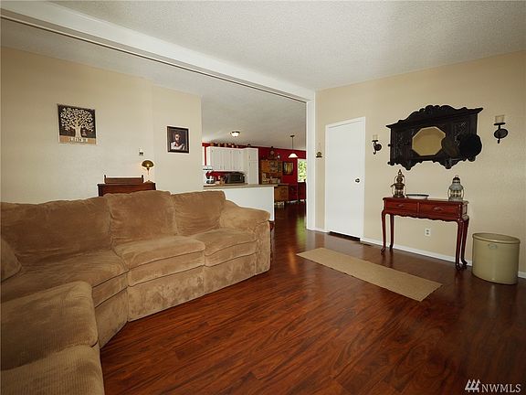 5th image of 8244 Park Ln