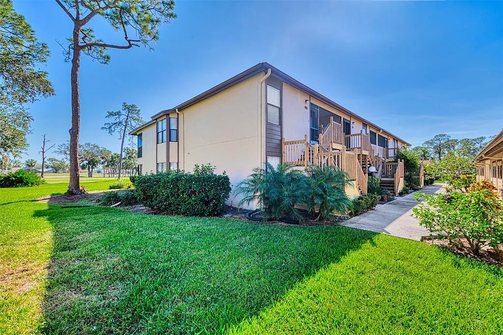 2 bed, 2.0 bath, 1284 sqft, $4,000 — Photo 4