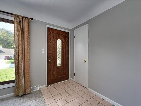 3rd image of 1835 Braeburn Park Dr