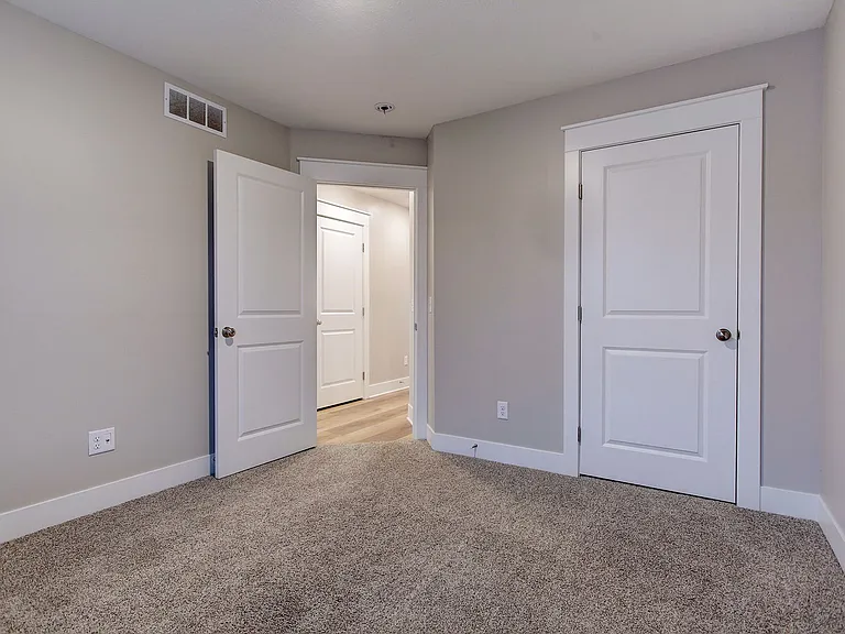 2118 Sherwood Ave — Photo 12