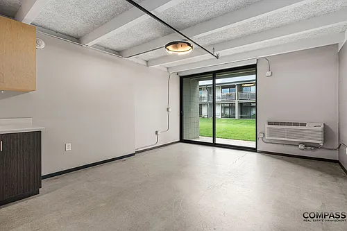 The Howard Apartments Photo 1