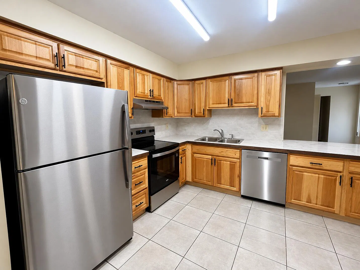 3 bed, 2.0 bath, 2660 sqft, $2,850 — Photo 1