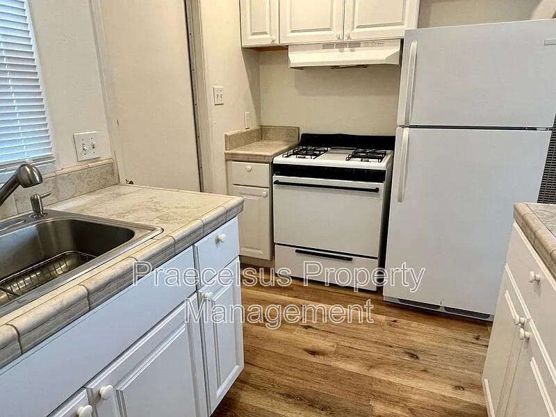 1 bed, 1.0 bath, 600 sqft, $1,650 — Photo 4