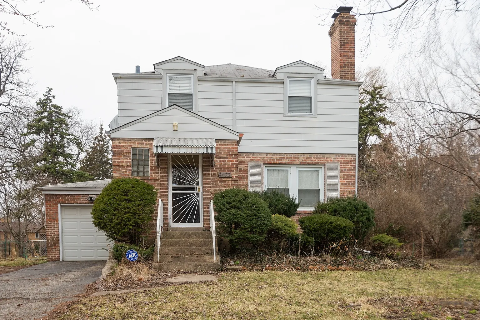 9452 Greenwood Dr photo 1