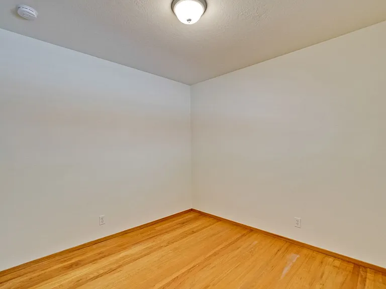 1109 White Cliff Dr — Photo 37