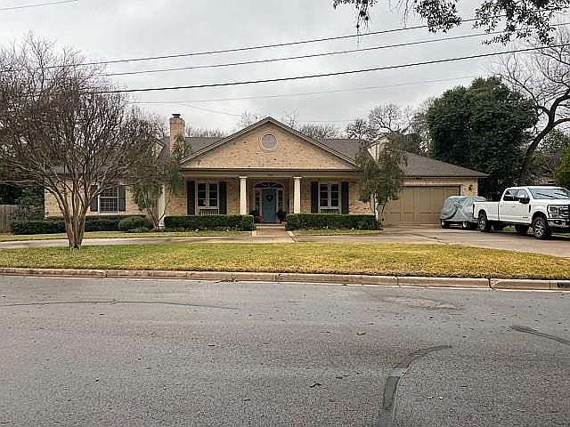 2nd image of 1201 Belmont Pkwy